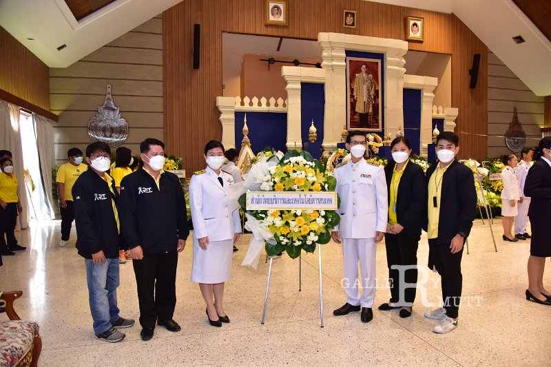 20211013 laying-a-wreath-180.JPG